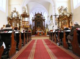 Slavnostní děkovná bohoslužba za záchranu kostela v Trmicích